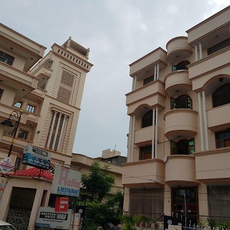 Hotel Haifa Varanasi Ngoại thất bức ảnh