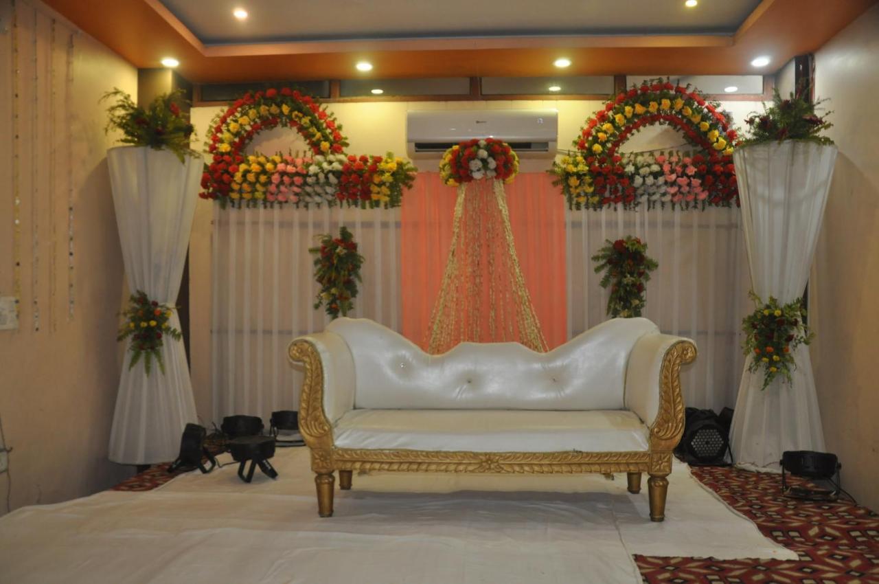 Hotel Haifa Varanasi Ngoại thất bức ảnh