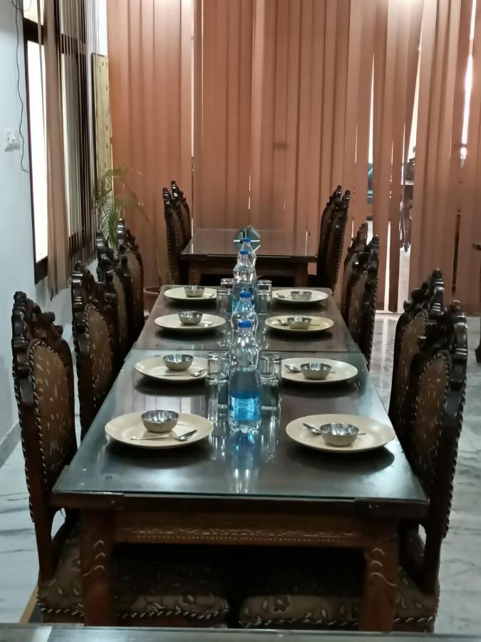 Hotel Haifa Varanasi Ngoại thất bức ảnh